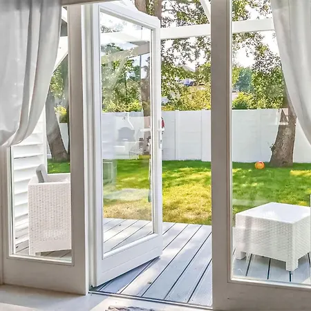 Дом отдыха Beautiful Home In Miedzywodzie With Wifi