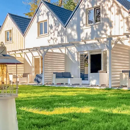 Beautiful Home In Miedzywodzie With Wifi Дом отдыха Мендзыводзе